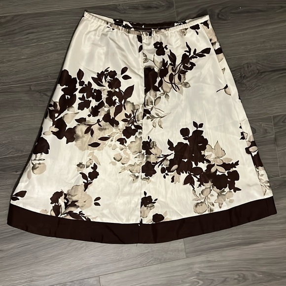 KS Collection floral print midi skirt for women. Size 10 - Picture 5 of 5